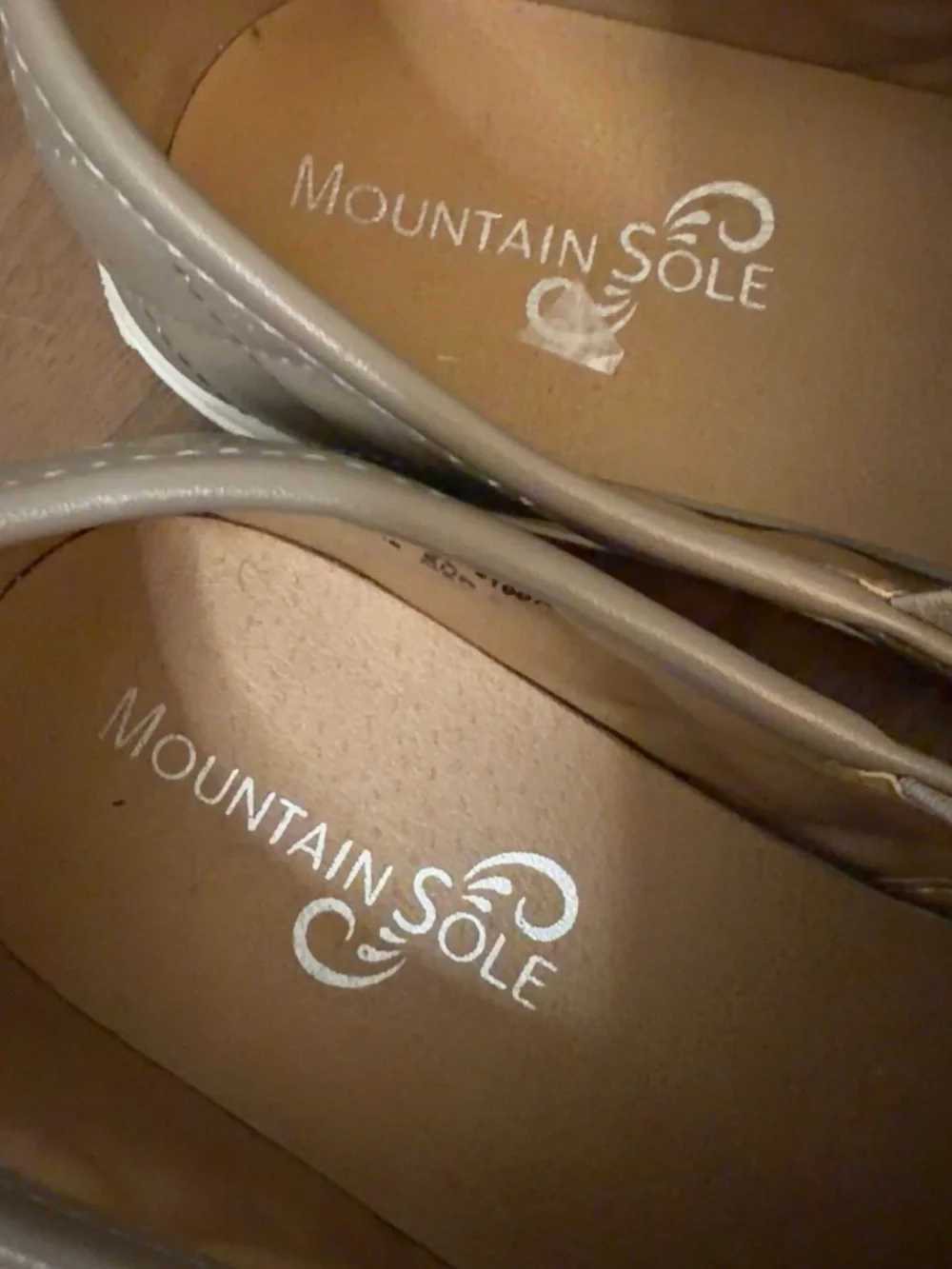 Mountain Sole Quilted Slip On Sneakers Taupe Gray Women’s Size 7